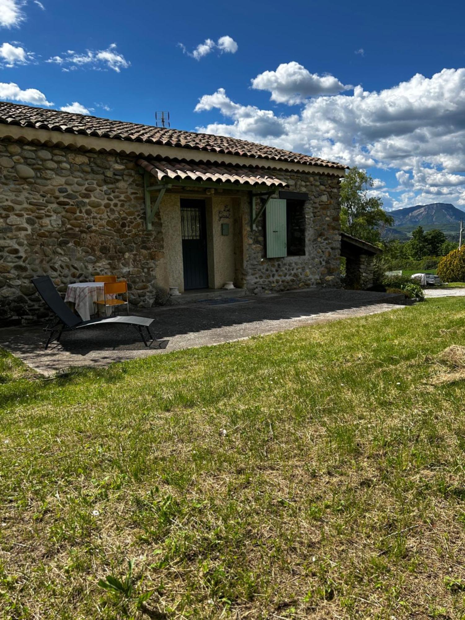 Le Gast, Vaumeilh Esterno foto